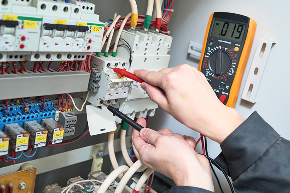 Mantenimiento de servicios eléctricos